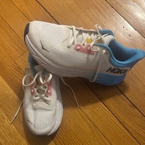 Hoka Women’s size 9 Arahi